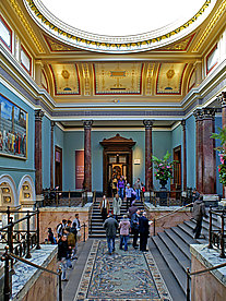National Gallery Fotografie Attraktion  Das stilvolle Foyer des Ausstellungshauses
