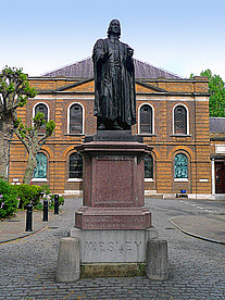  Foto von Citysam  London Statue des methodistischen Missionars John Wesley