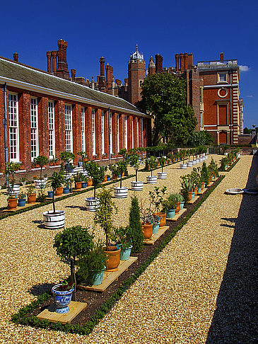 Hampton Court Palace - England (London)