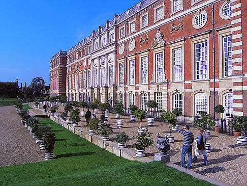Hampton Court Palace - England (London)